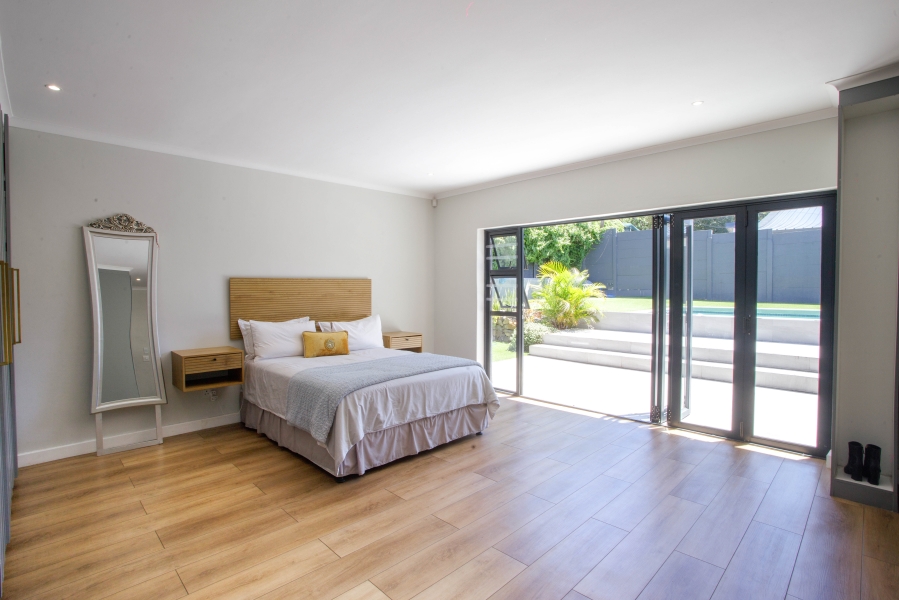 4 Bedroom Property for Sale in Loevenstein Western Cape